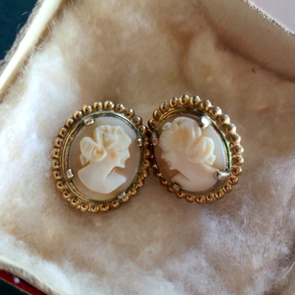 Vintage Carved Shell Cameo Earrings